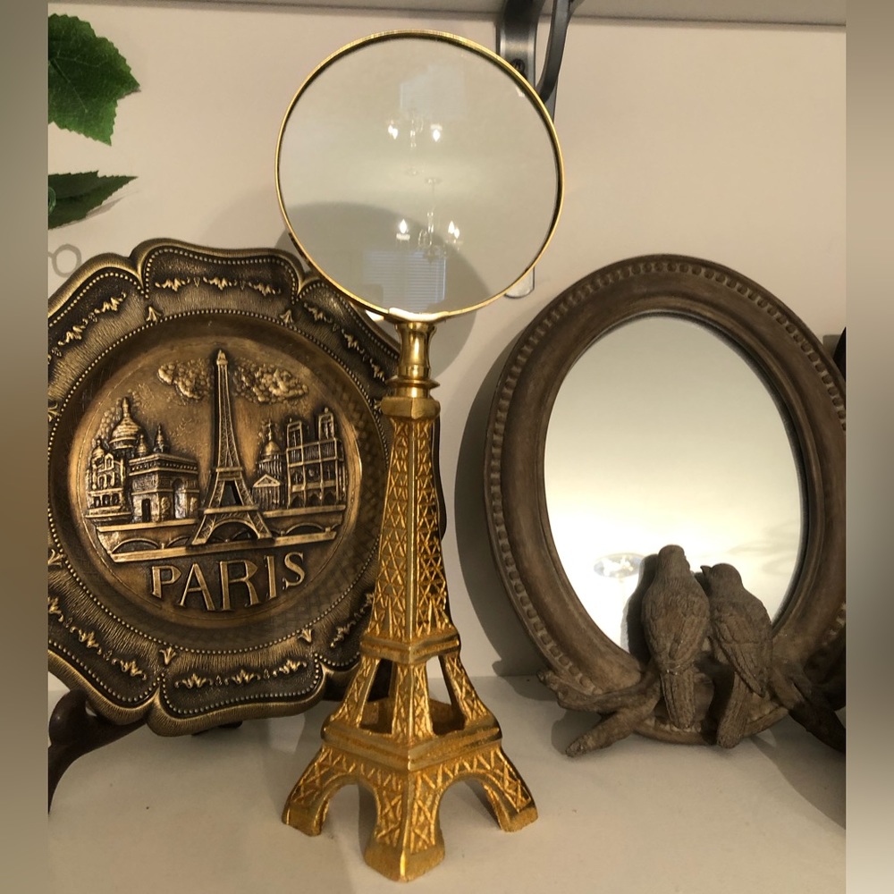 Gold Eiffel Tower Magnifying Glass Decor